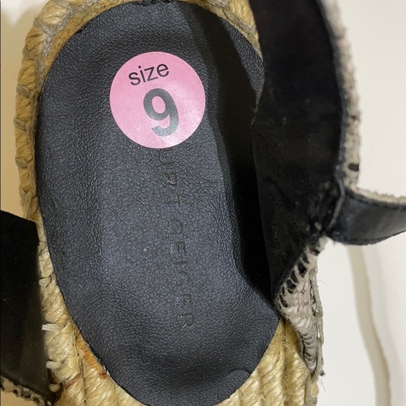 KG Kurt Geiger Naomi Espadrille Snakeskin Wedge 9M - Picture 11 of 13